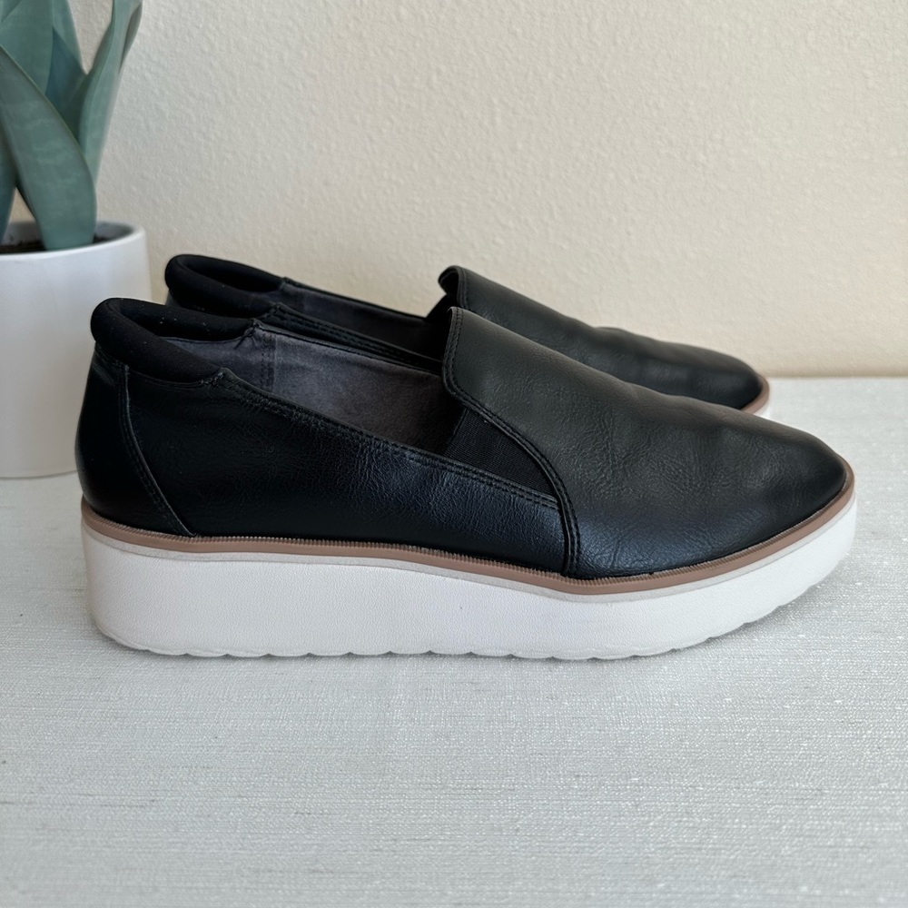 Dr.Scholl’s Larken Black Faux Leather Platformed Loafers Woman’s 9M